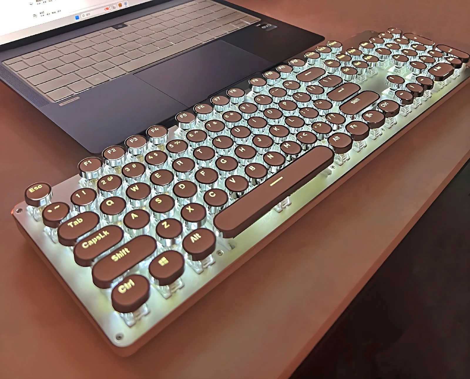Retro Typewriter Bluetooth Keyboard 2 – Pink