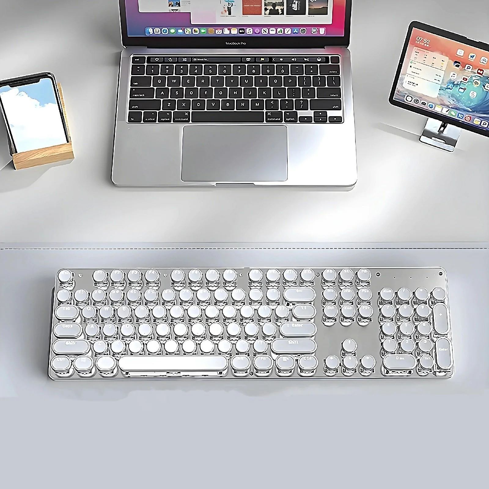 Retro Typewriter Bluetooth Keyboard 2 – White